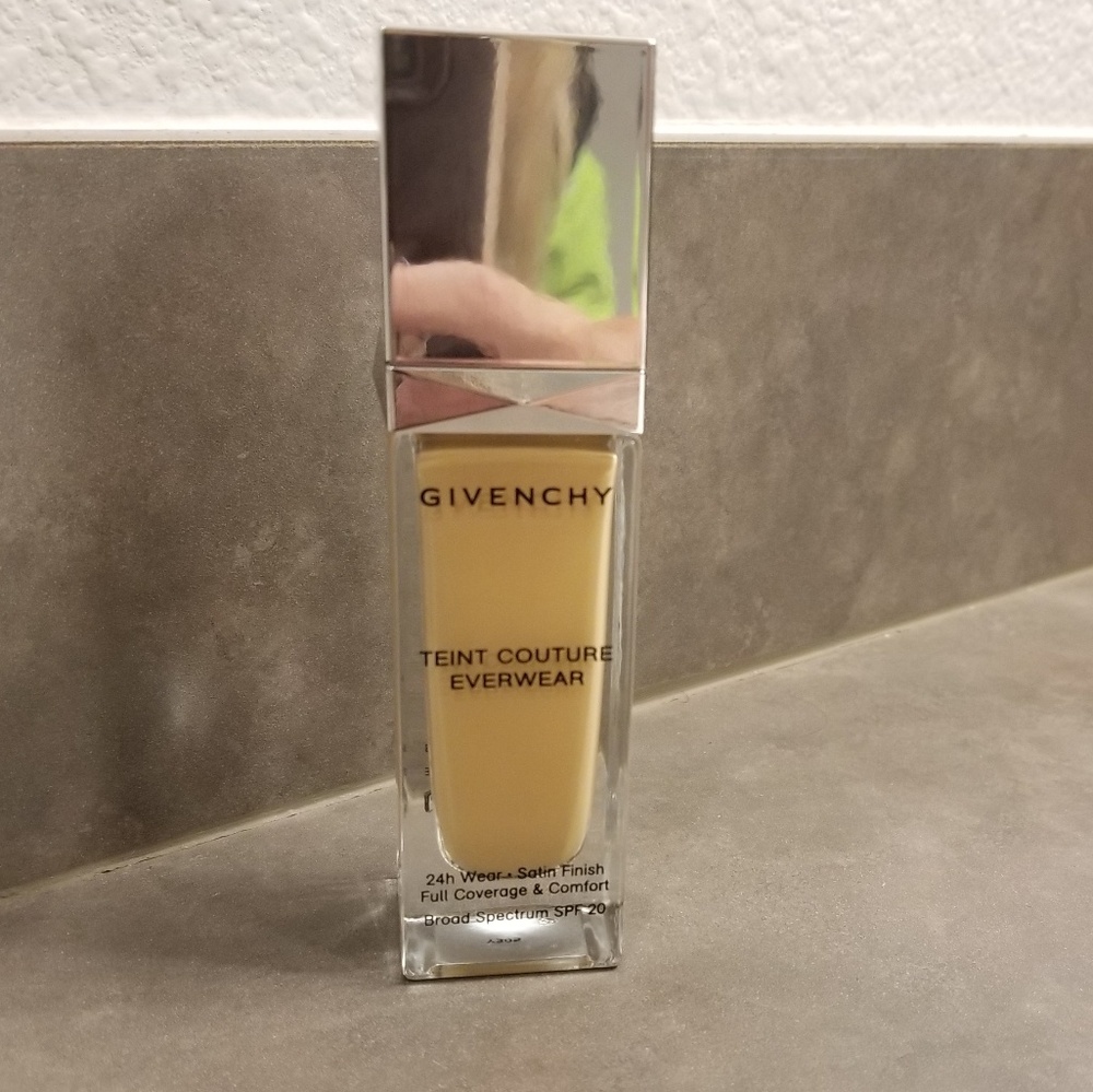 Givenchy Teint Couture Everwear Foundation